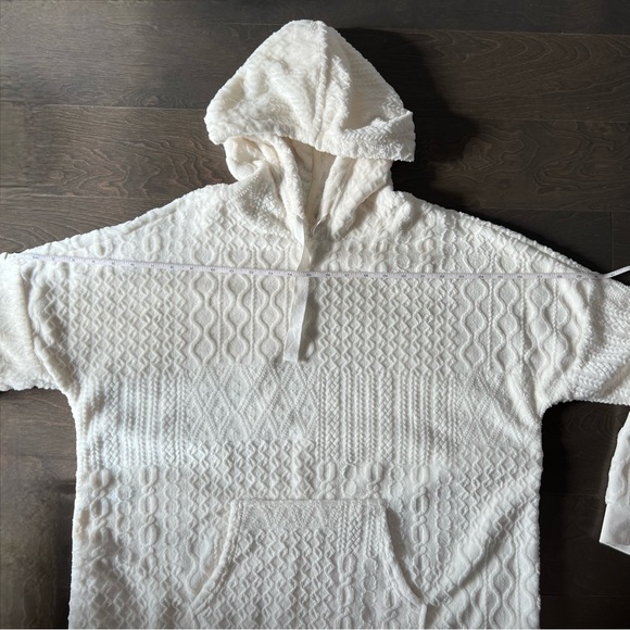 Denver Hayes Plush Fleece Tunic - Picture 7 of 9